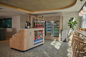 Haven Hotel Rotterdam, Curio Collection by Hilton