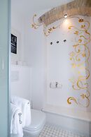 Riva Luxury Suites