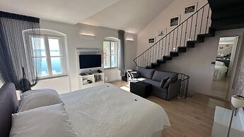 Riva Luxury Suites