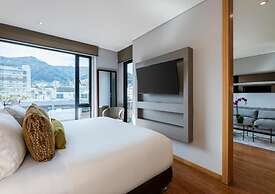 93 Luxury Suites & Residences