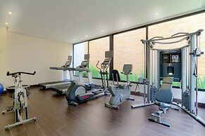 93 Luxury Suites & Residences