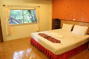 Baan Suan Sook Resort