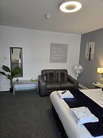 Q Accommodation
