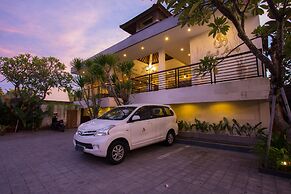 Sandi Agung Villa