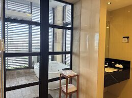Luxent Hotel
