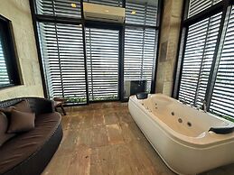 Luxent Hotel