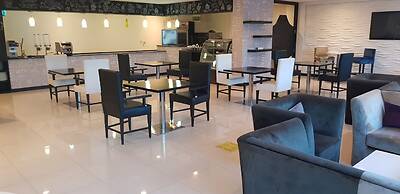 Tulip hotel And Suites