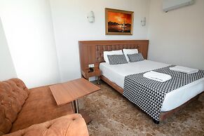 Kristal Beach Hotel