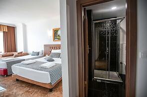 Kristal Beach Hotel