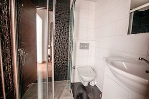 Kristal Beach Hotel