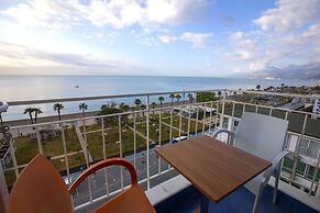Kristal Beach Hotel