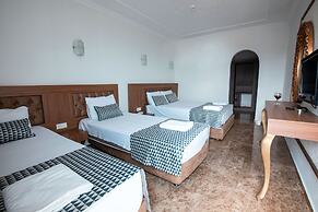 Kristal Beach Hotel