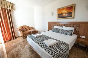 Kristal Beach Hotel