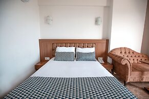 Kristal Beach Hotel