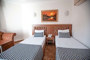 Kristal Beach Hotel