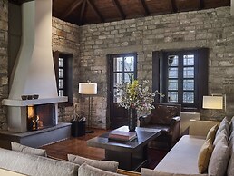 Aristi Mountain Resort and Villas
