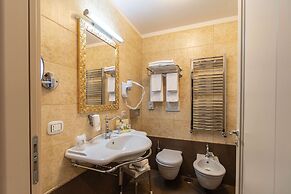 Best Western Plus Hotel Perla Del Porto