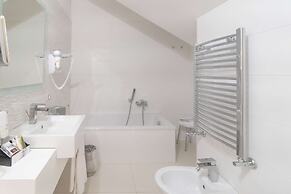 Best Western Plus Hotel Perla Del Porto