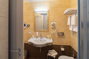 Best Western Plus Hotel Perla Del Porto