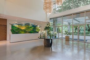 Pico Sands Hotel