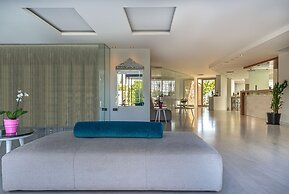 Minos Mare Royal