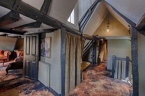 Guy Fawkes Inn