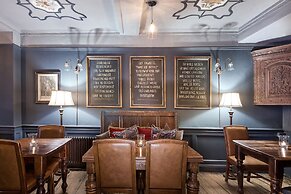 Guy Fawkes Inn