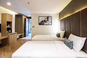 D Varee Montara Thonglor 25