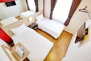 Easy Planet Phuket, Patong