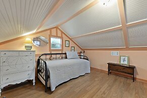 Carroll House Cottages