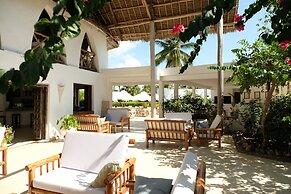 Dhow Inn Boutique Hotel