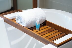 VOUK Hotel & Suites