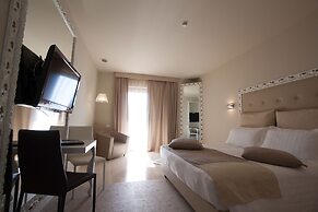 Main Palace Hotel