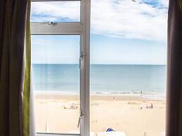 Sandbanks Hotel