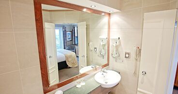 Harbour Heights Hotel