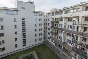 P&O Apartments Center