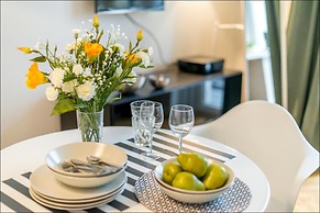 P&O Apartments Center