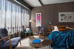 Ovolo Canberra, a Wyndham Hotel