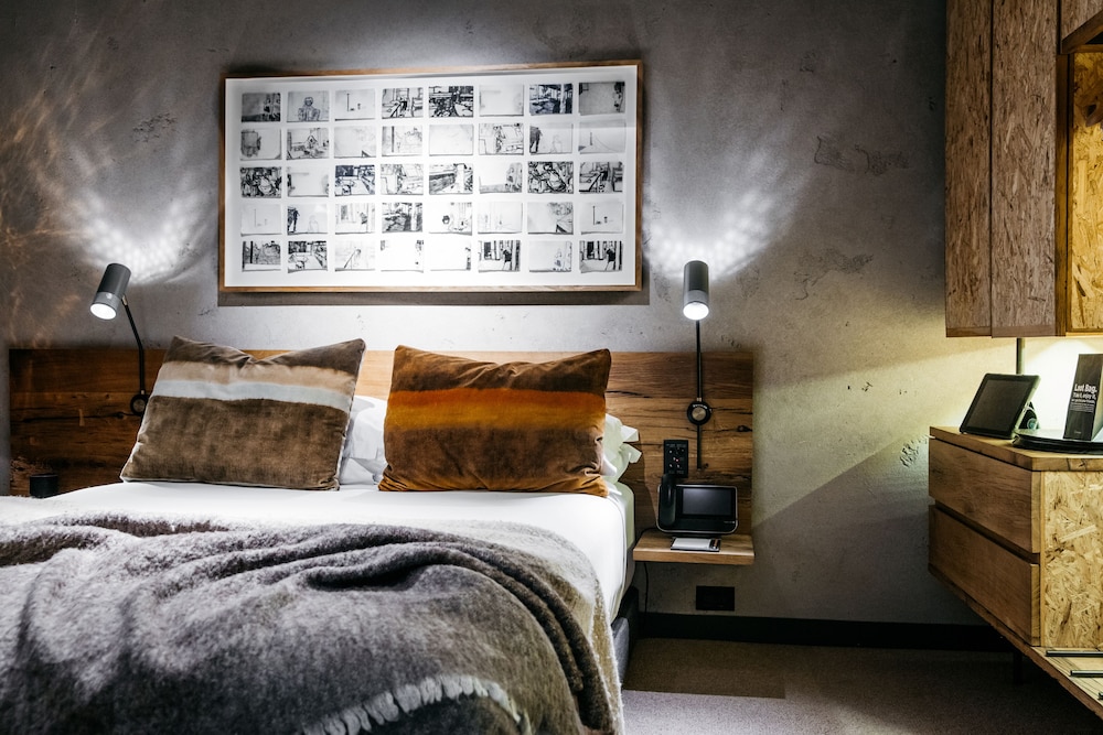 Ovolo Canberra, a Wyndham Hotel