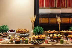 Ramada Plaza by Wyndham Istanbul Tekstilkent