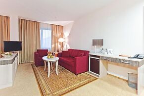 East Gate Hotel