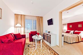 East Gate Hotel