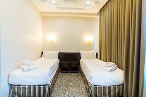 Royal Palace Hotel