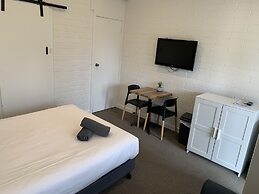 Guichen Bay Motel