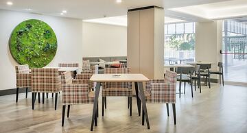 Hotel ILUNION Las Lomas