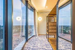 Radisson Hotel and Convention Centre OR Tambo Airport