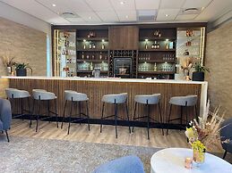 Radisson Hotel and Convention Centre OR Tambo Airport