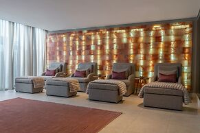 Radisson Hotel and Convention Centre OR Tambo Airport