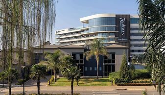 Radisson Hotel and Convention Centre OR Tambo Airport