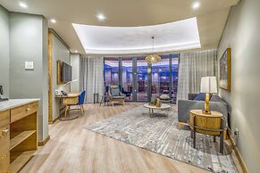 Radisson Hotel and Convention Centre OR Tambo Airport